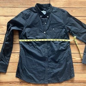 Women’s Barista Button Down